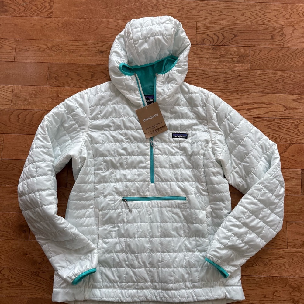 Patagonia NWT size large Women's Nano Puff® Bivy Pullover